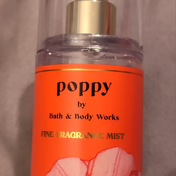 NWT!! Bath & Body Works Poppy Fragrance Mist 8oz - Picture 2 of 4
